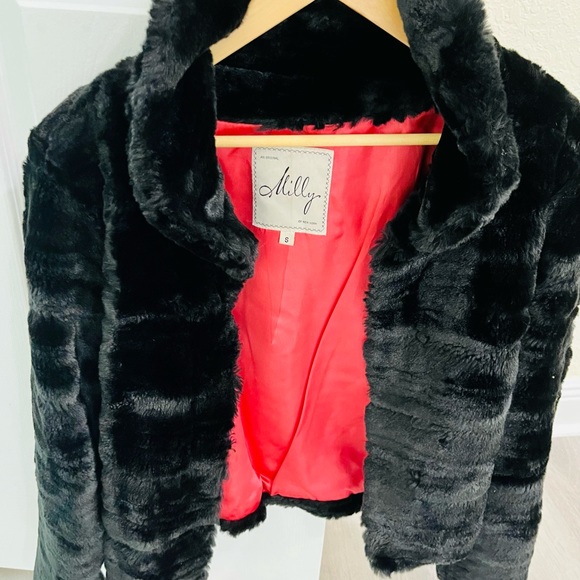 Milly elegant and chic faux fur short coat with exquisite silk lining. Size S - Picture 6 of 6